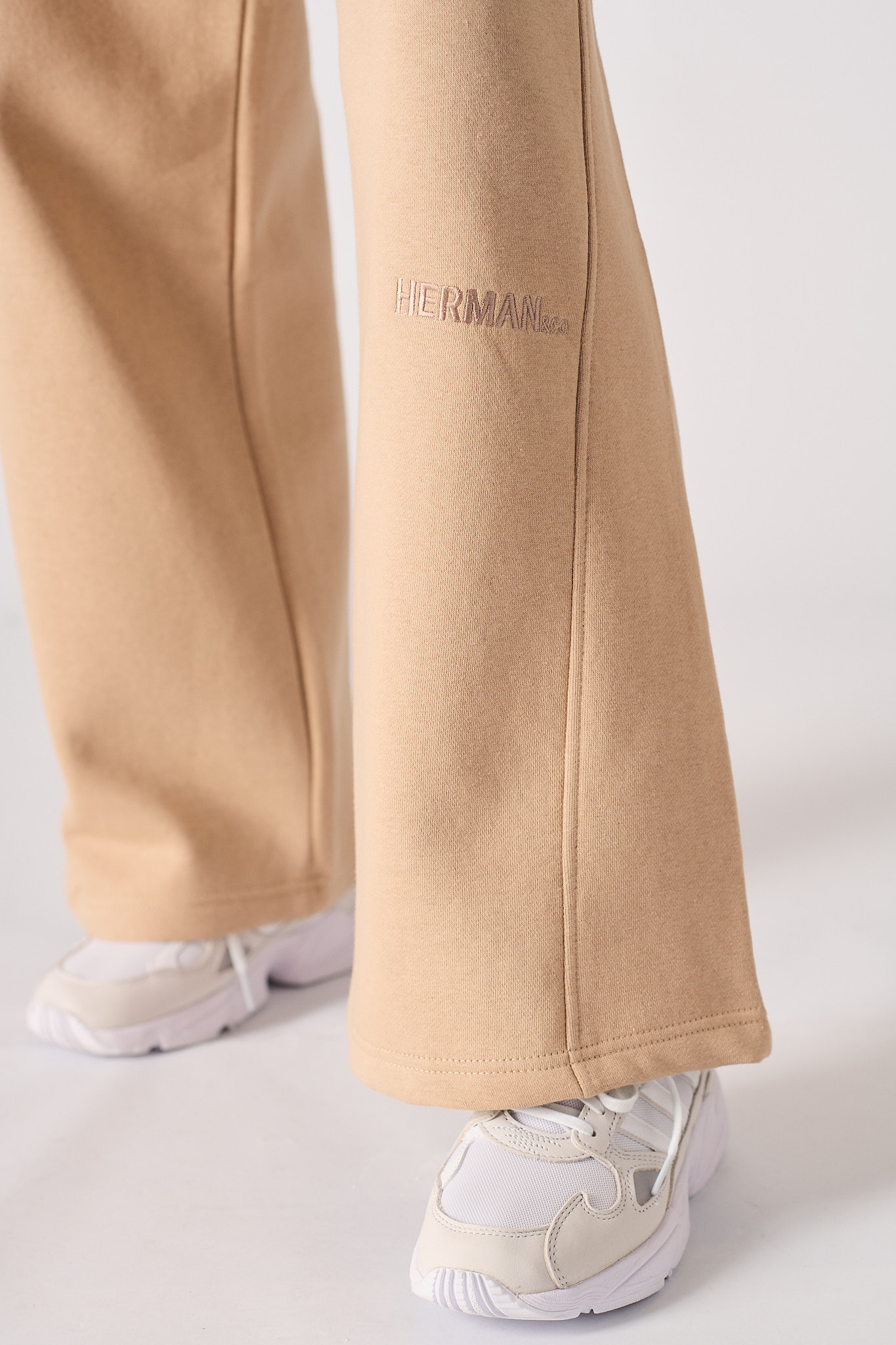 WIDE LEG JOGGERS - BEIGE