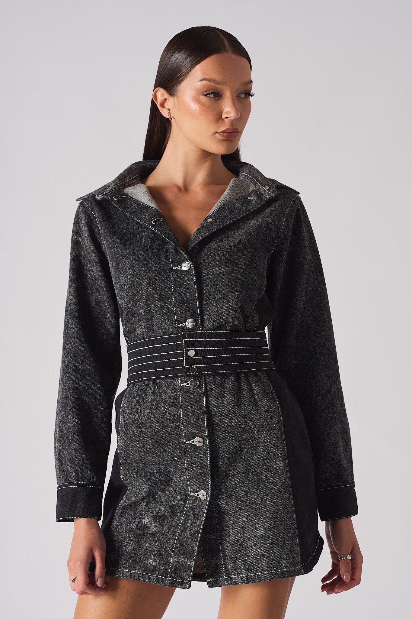 DENIM BELTED DRESS - GREY