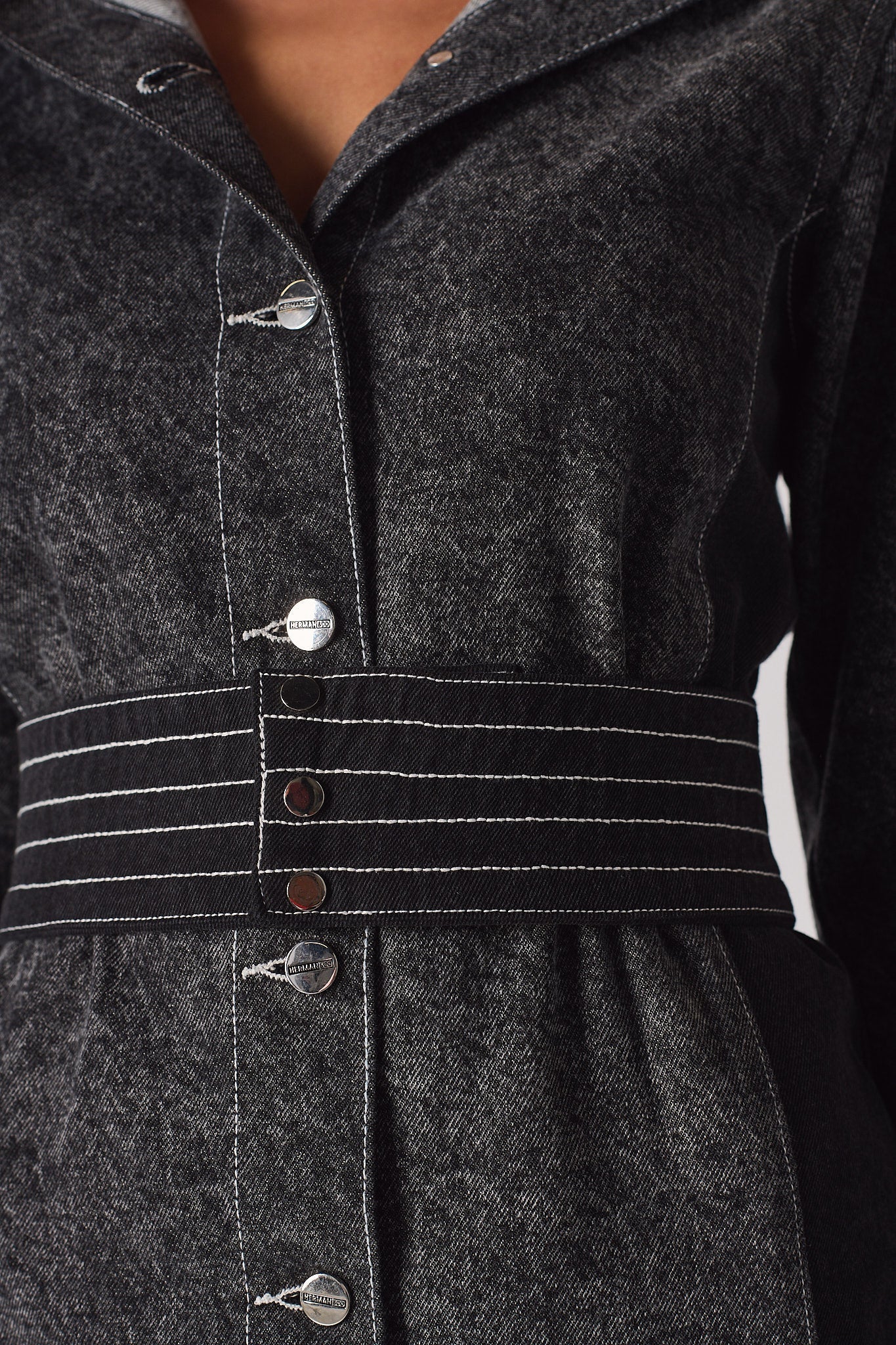 DENIM BELTED DRESS - GREY
