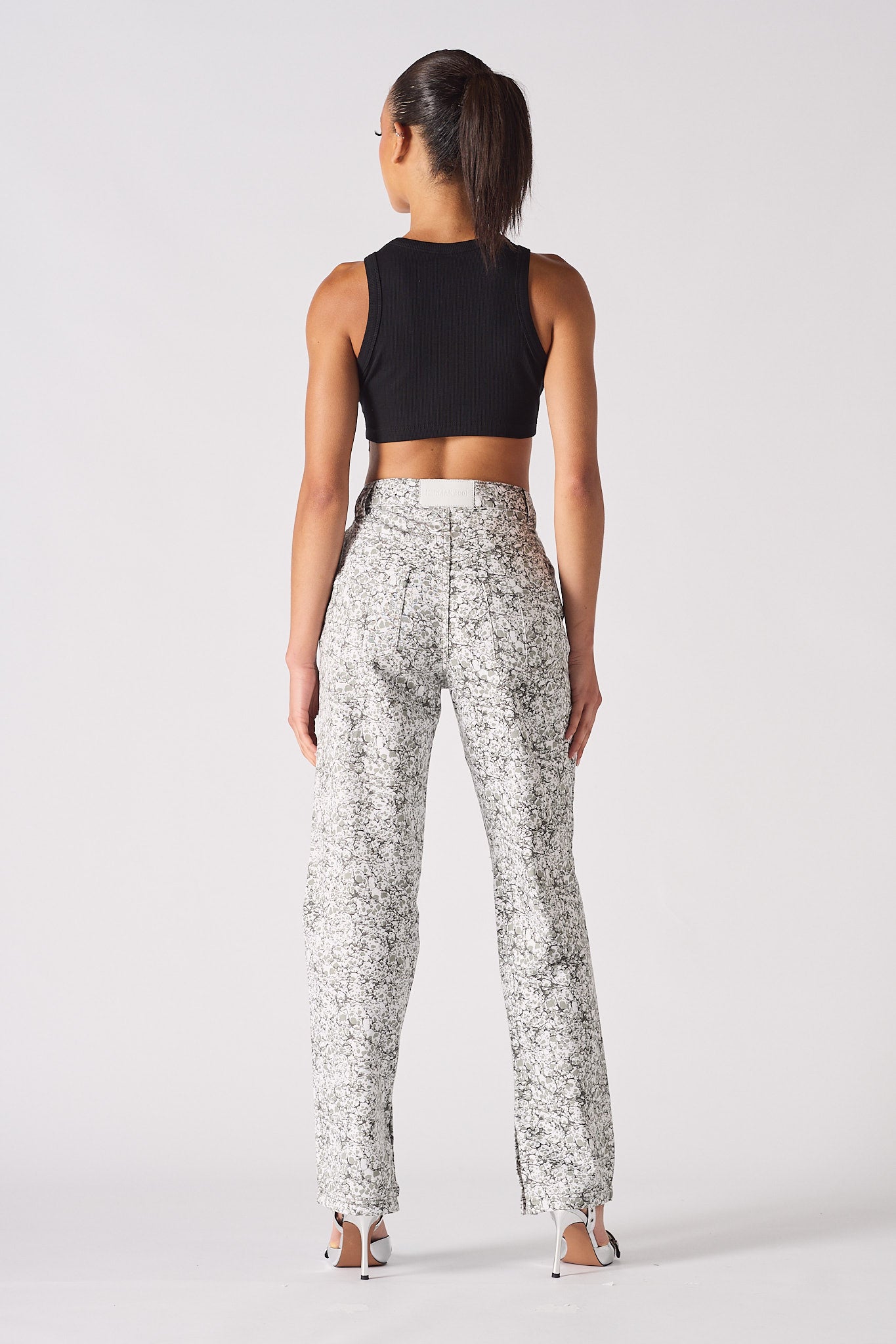STRAIGHT LEG JEANS - GREY