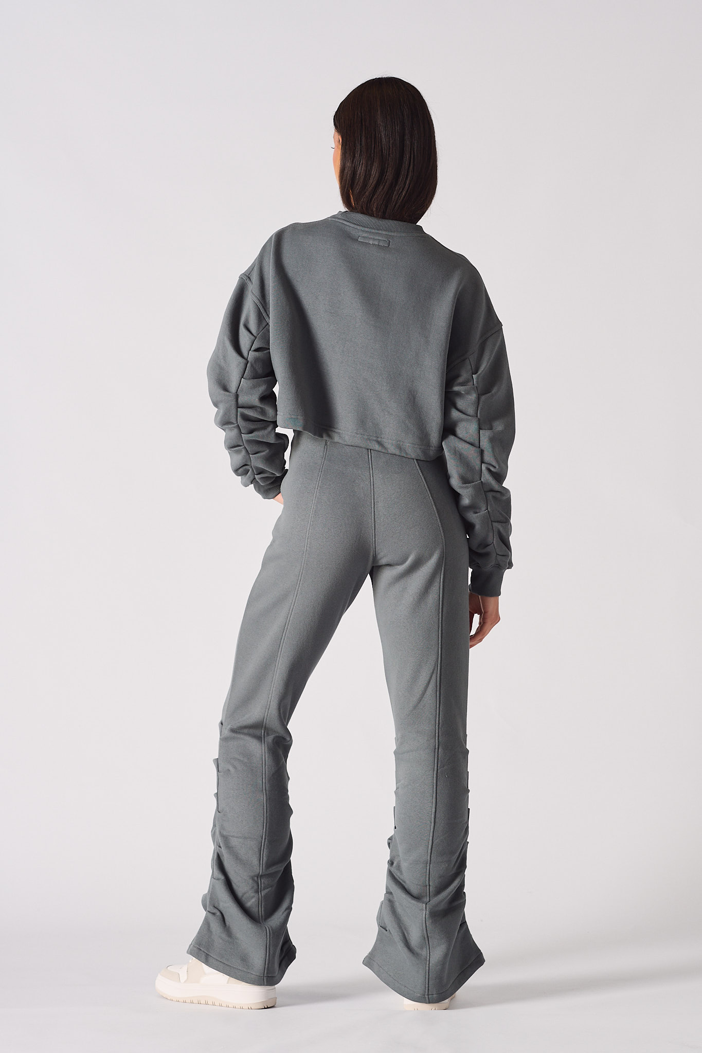 CROPPED CREW NECK JUMPER - GREY