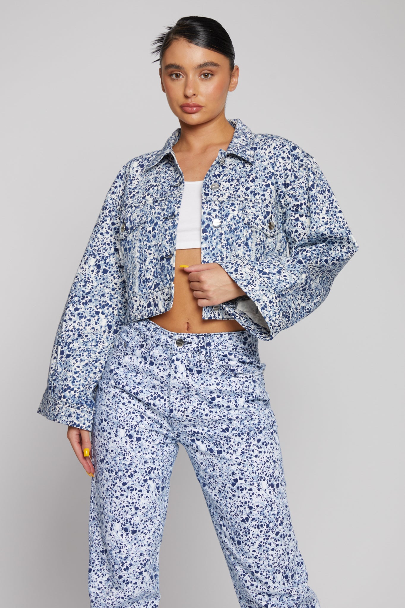 CROPPED DENIM JACKET - BLUE