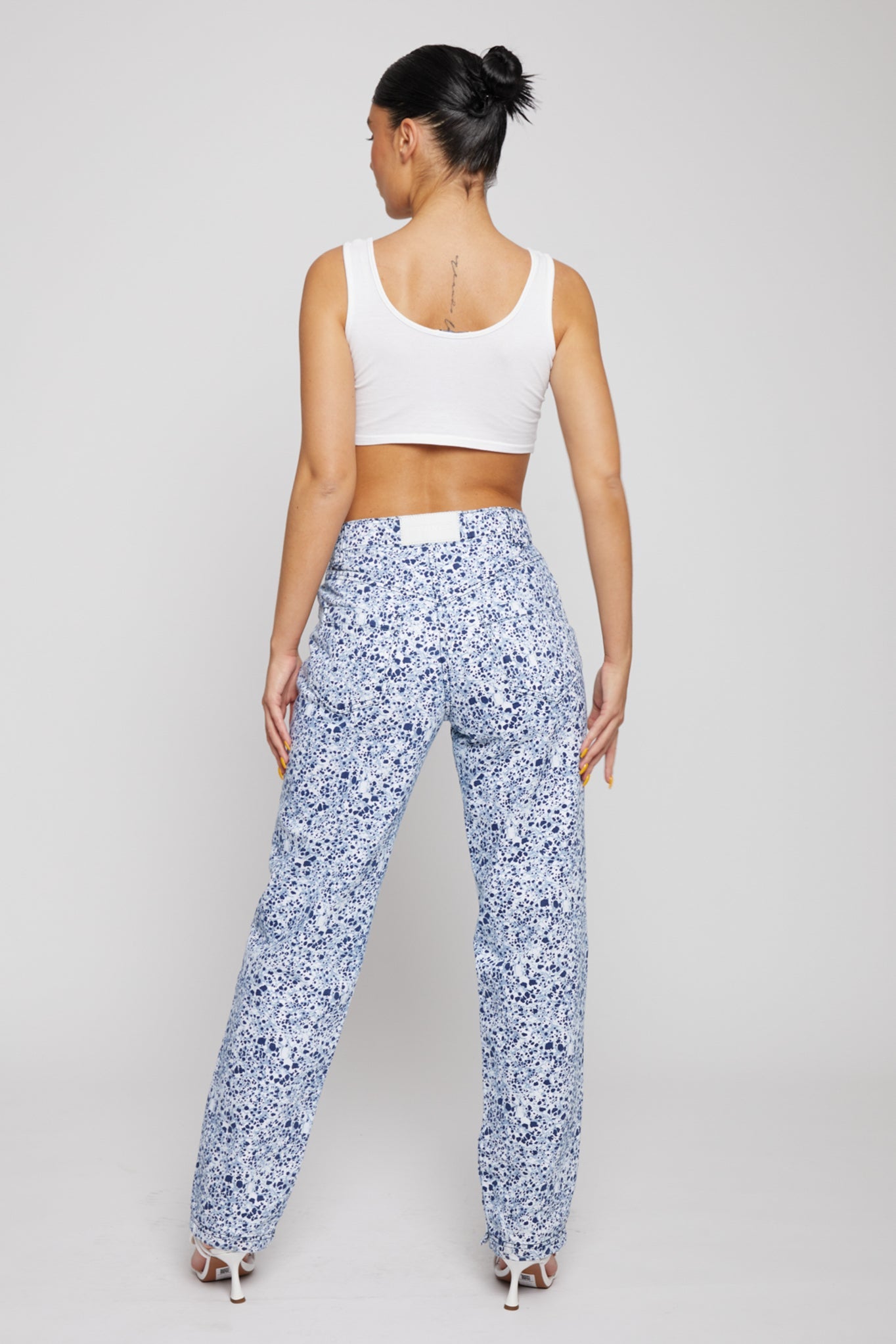 STRAIGHT LEG JEANS - BLUE