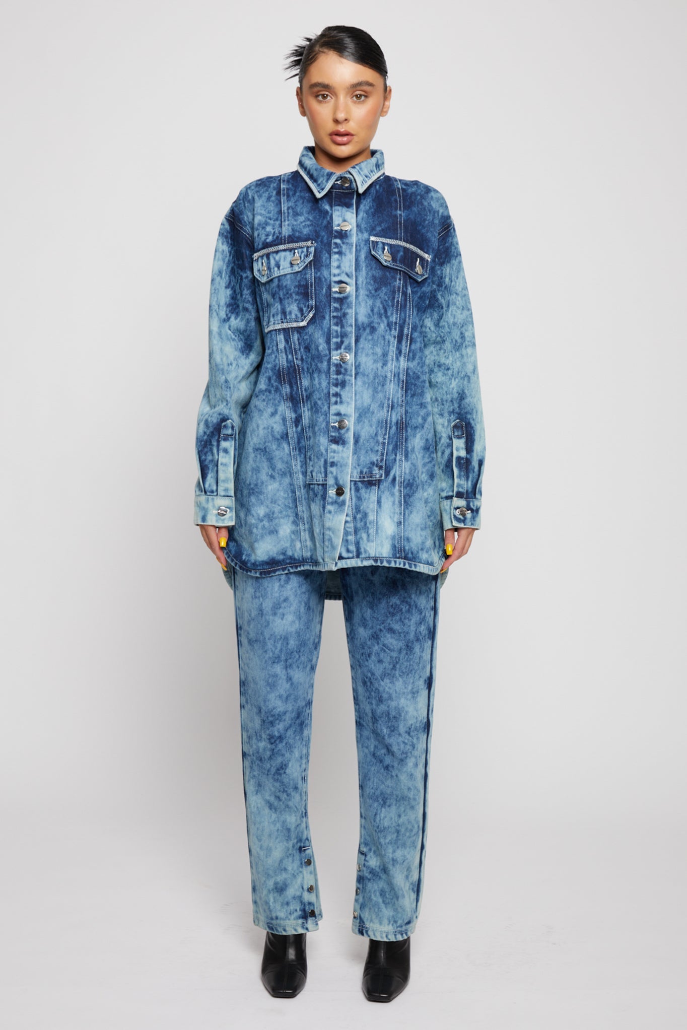 OVERSIZED ACID WASH DENIM SHIRT DRESS - BLUE