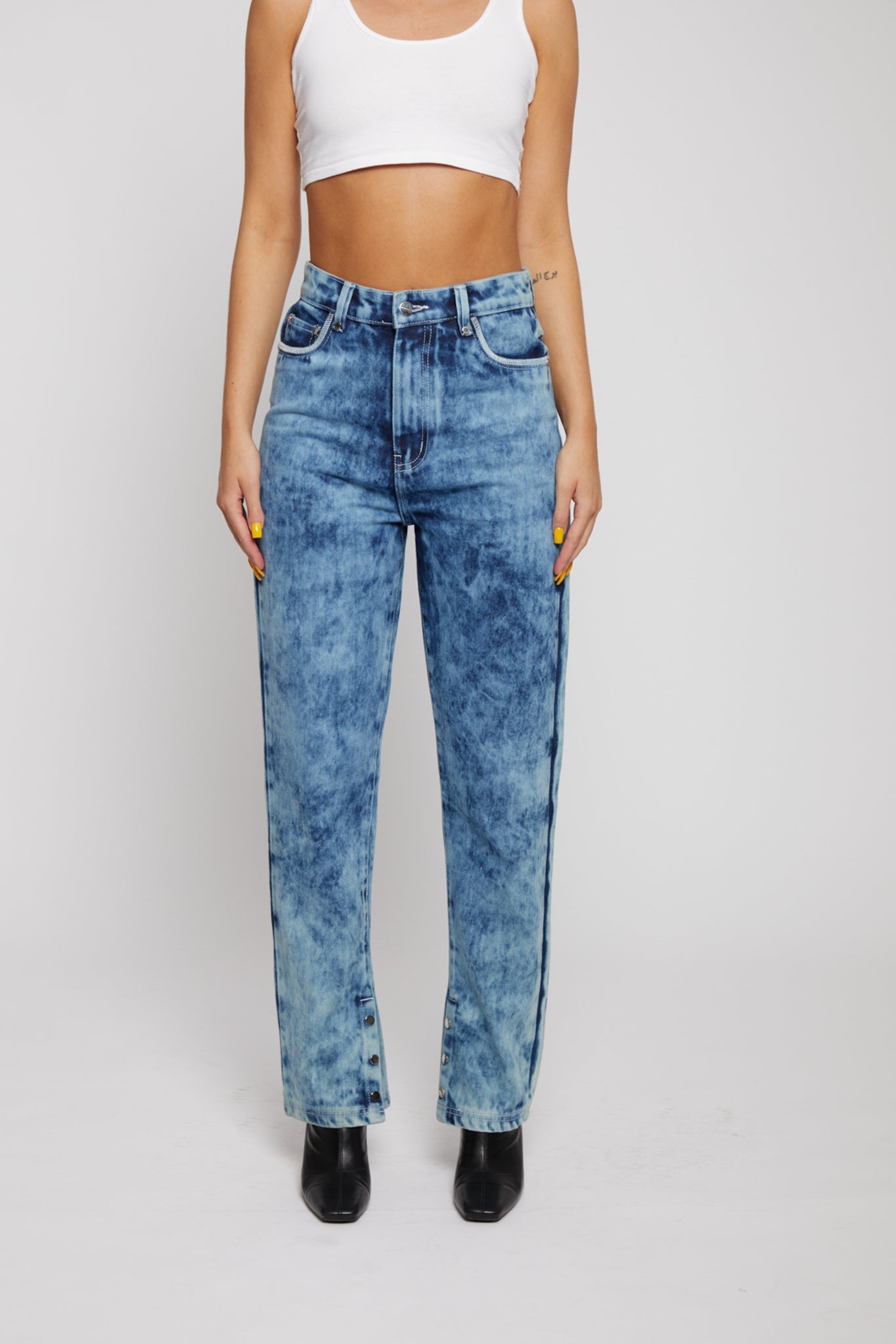 STRAIGHT LEG JEANS - DARK BLUE