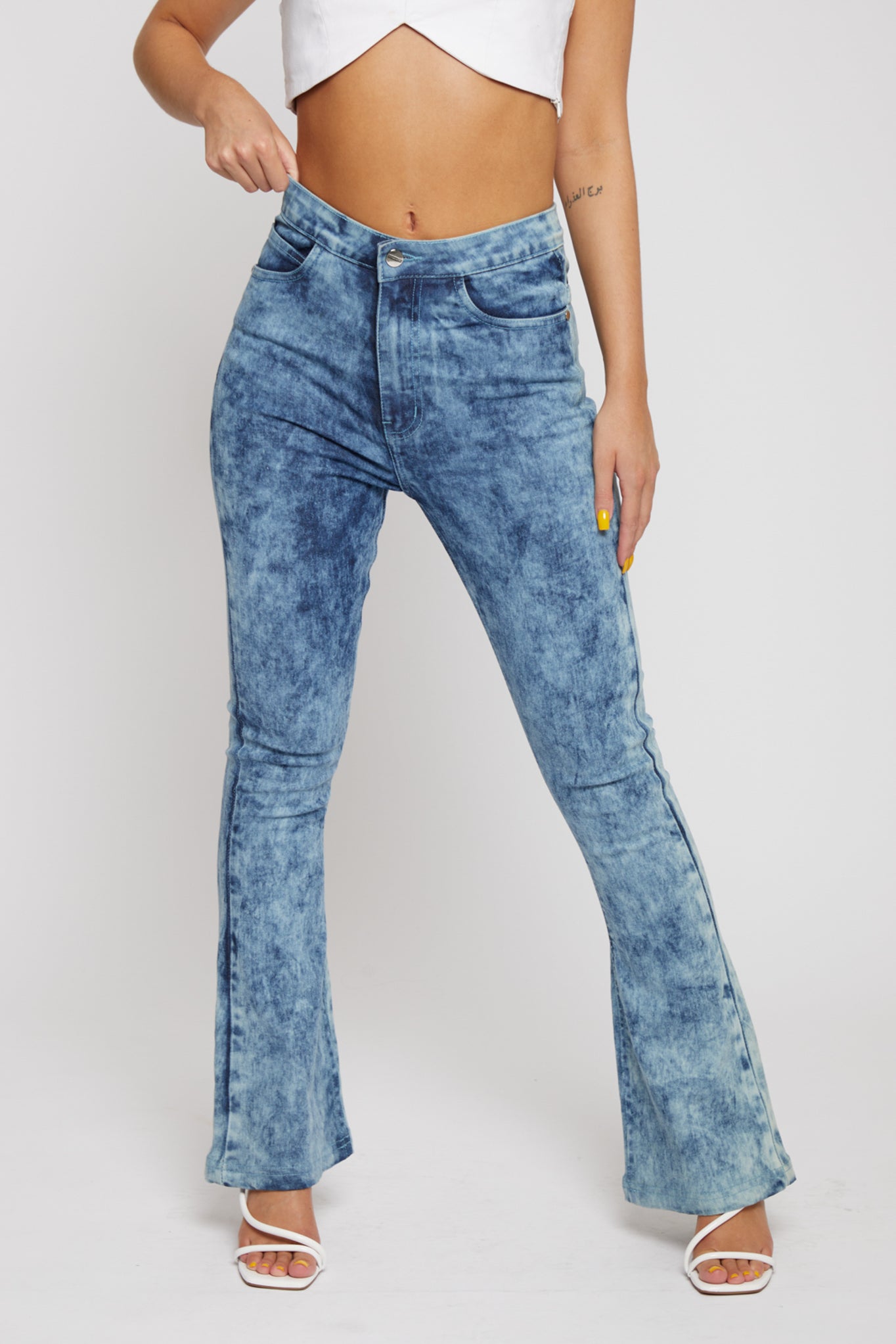 HIGH WAISTED FLARE JEANS - BLUE