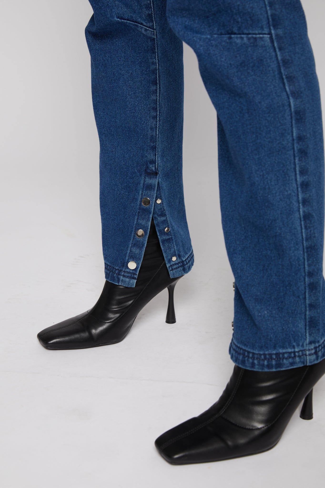 HIGH WAISTED STRAIGHT LEG JEANS - DARK BLUE