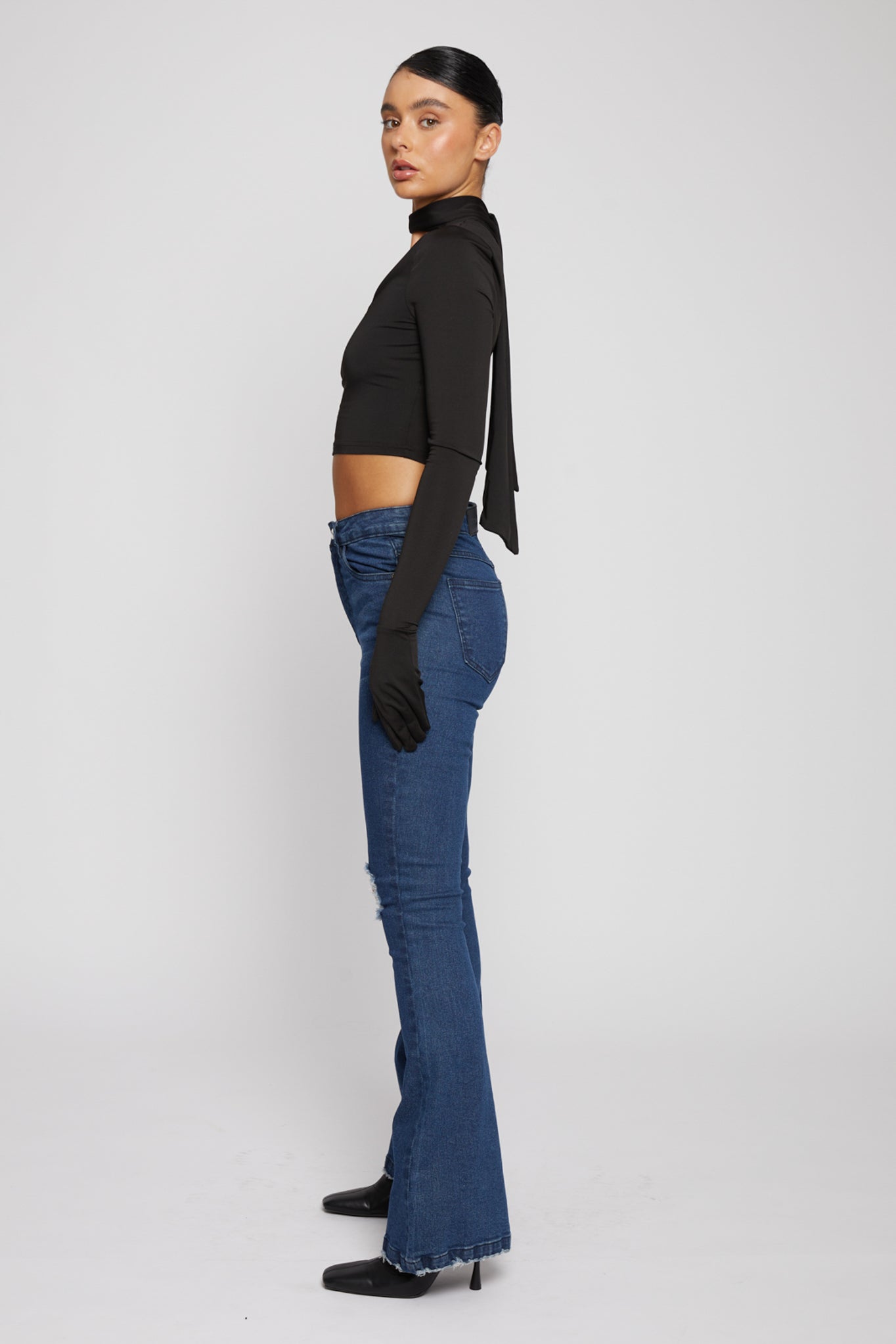 DISTRESSED FLARE JEANS - DARK BLUE