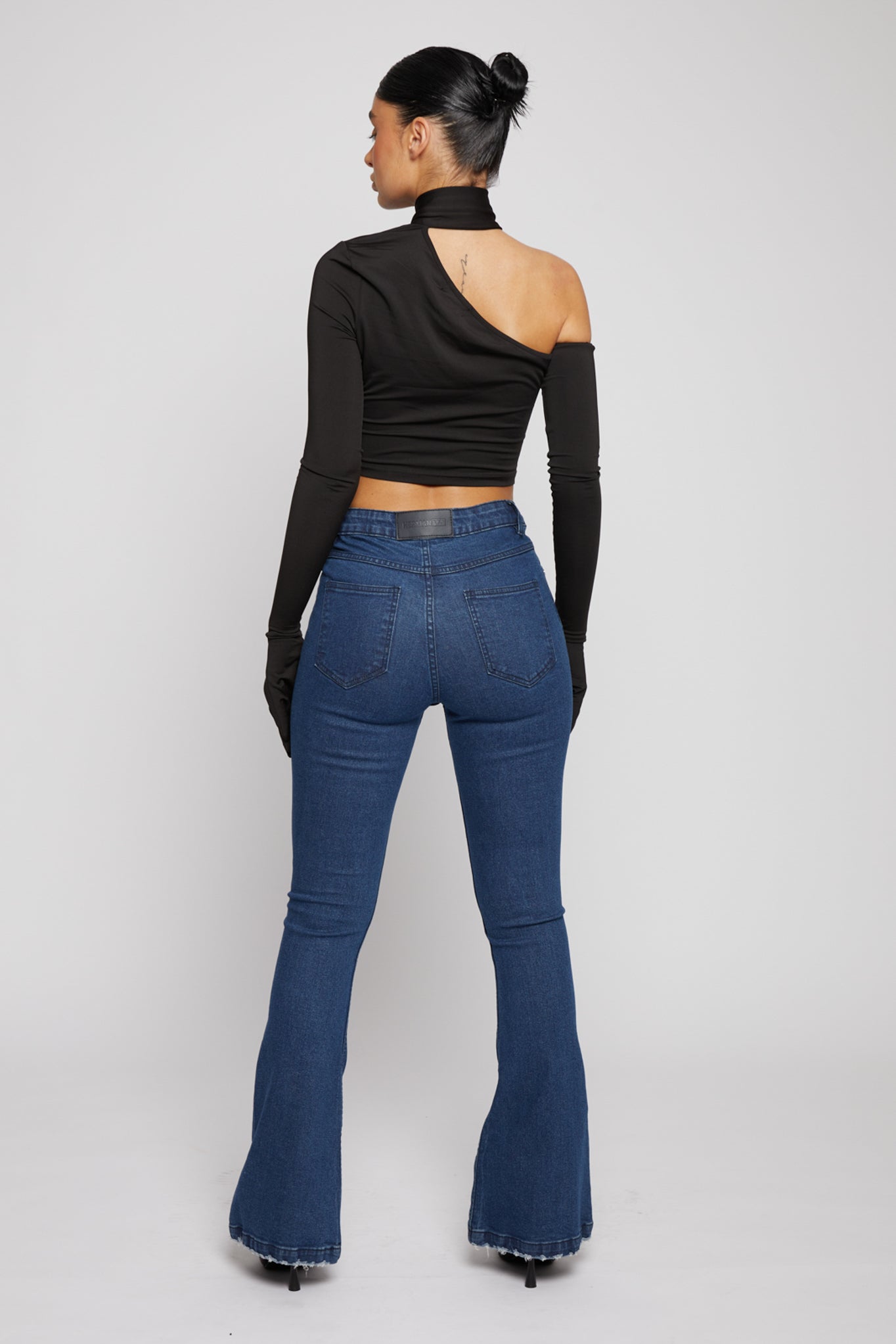 DISTRESSED FLARE JEANS - DARK BLUE