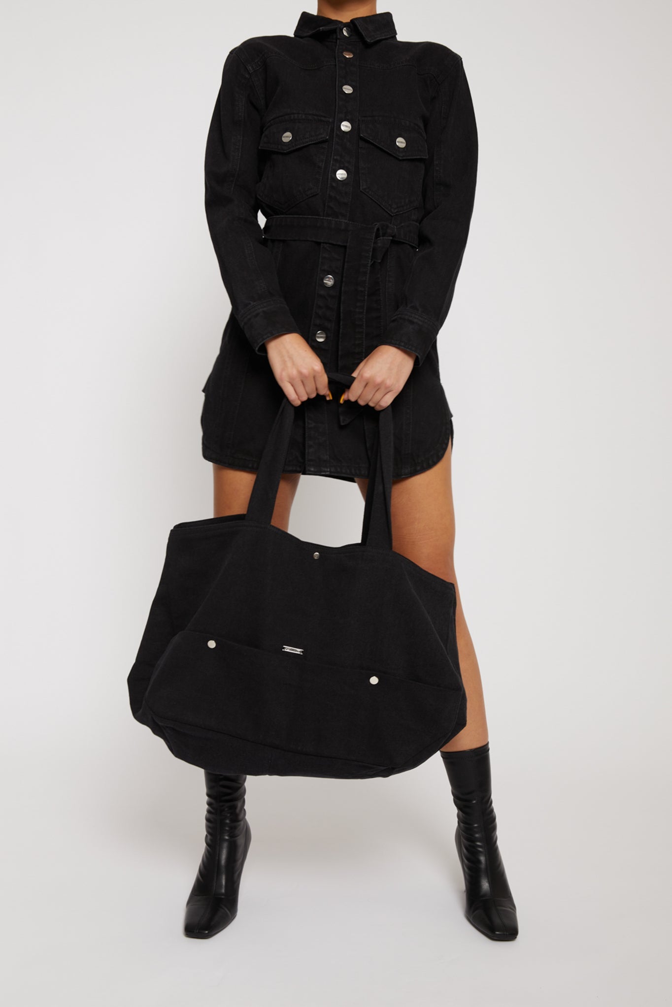 BLACK TOTE BAG