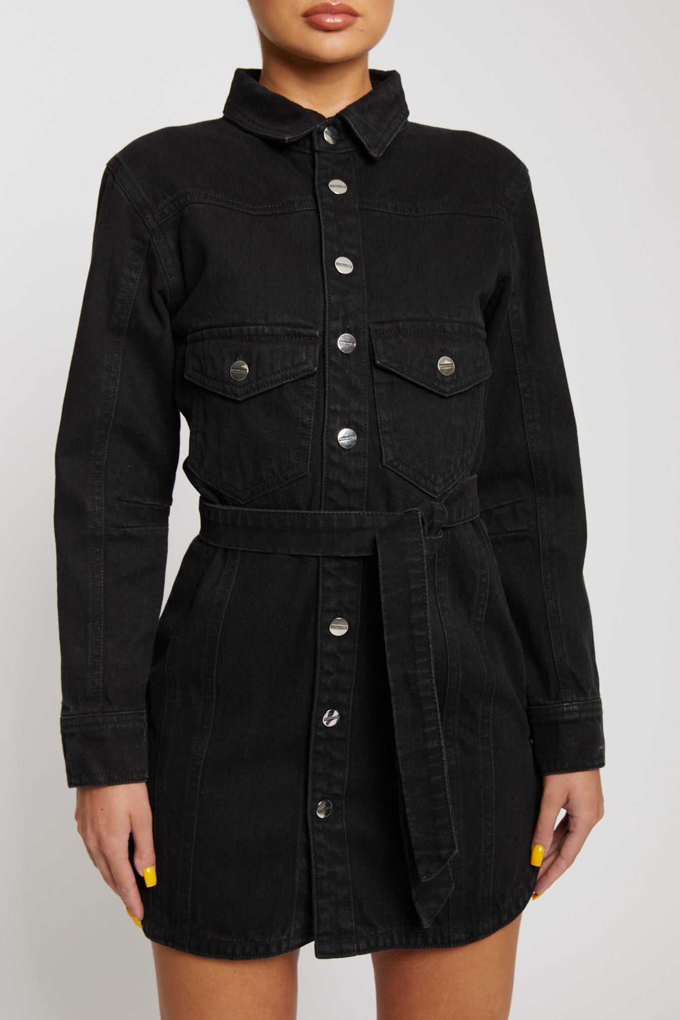 DENIM DRESS WITH TIE BELT - BLACK