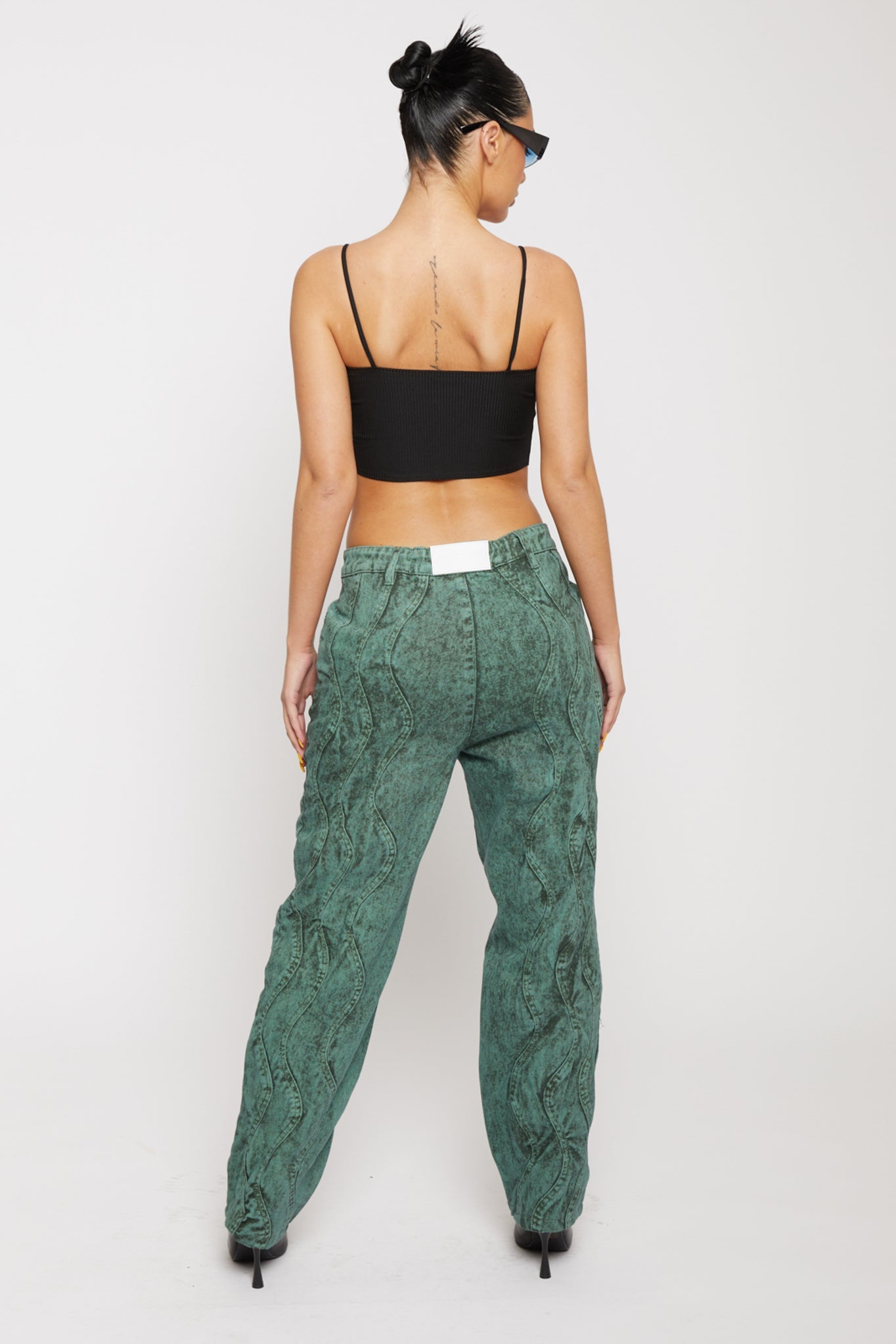 HIGH WAISTED RELAXED JEANS - DARK GREEN
