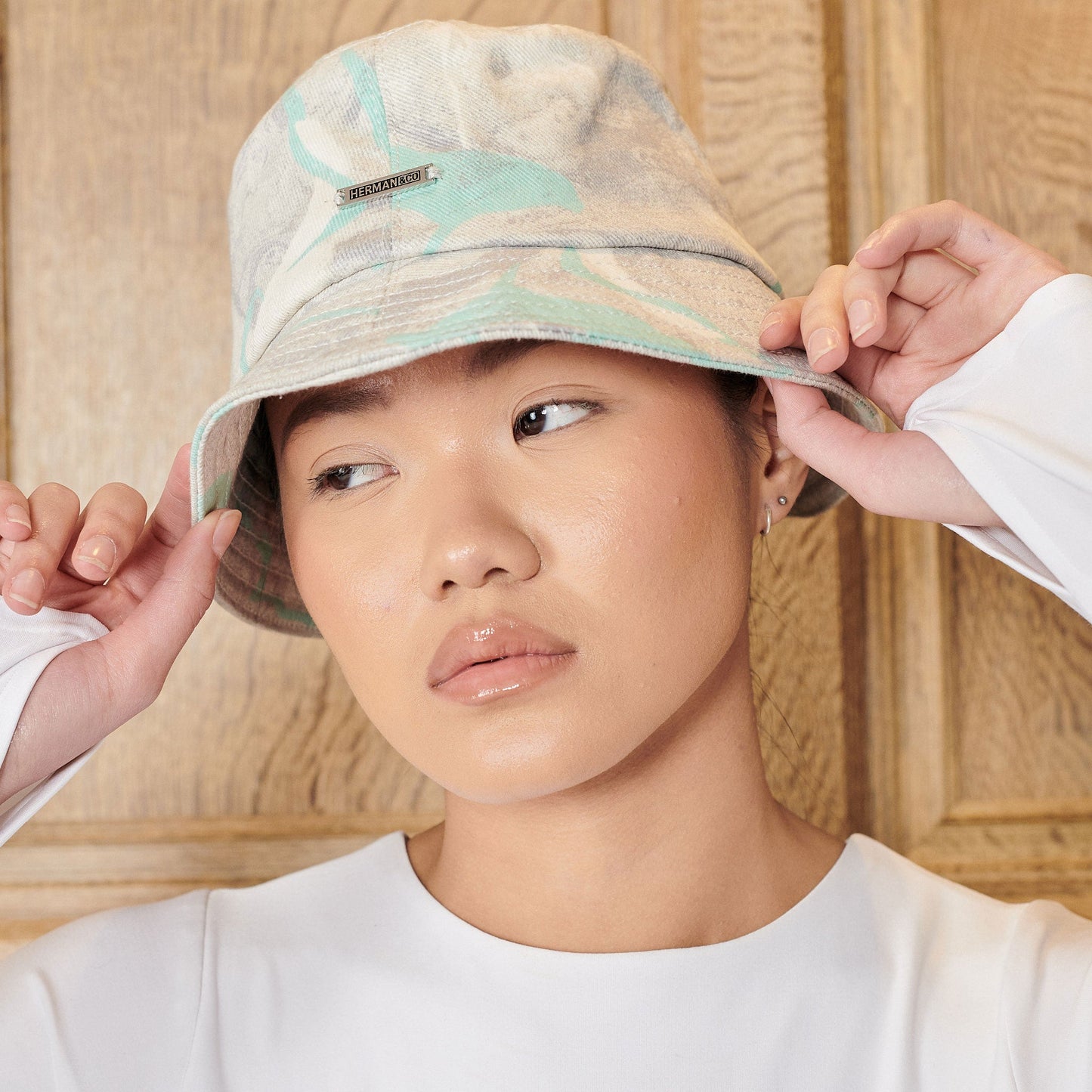 PSYCHEDELIC MARBLE PRINT BUCKET HAT