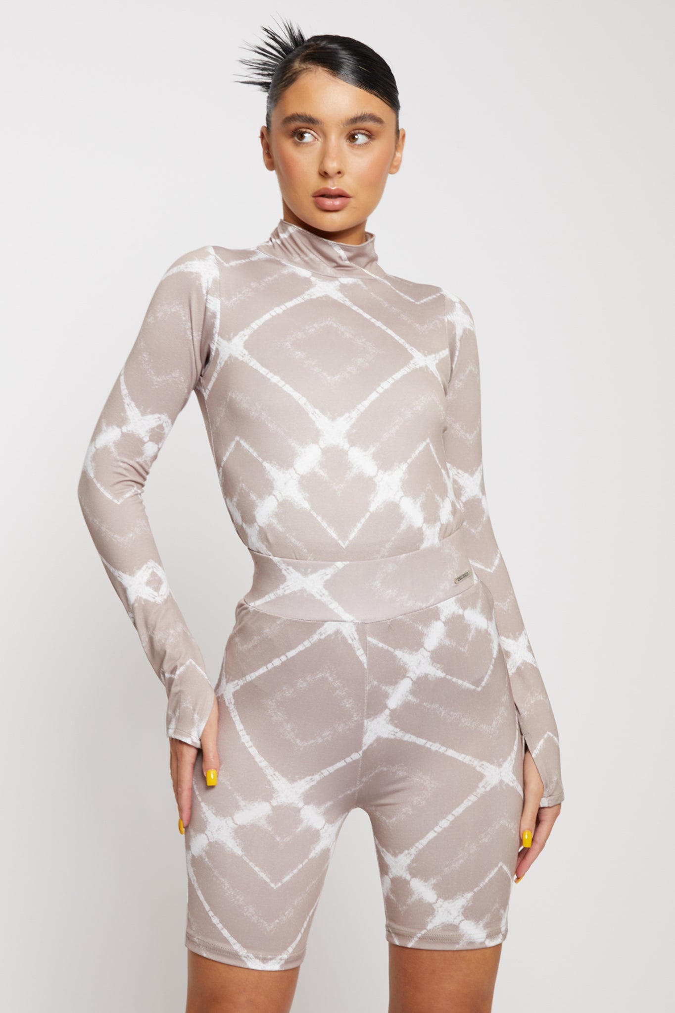 PRINTED HIGH RISE CYCLING SHORTS - TAUPE