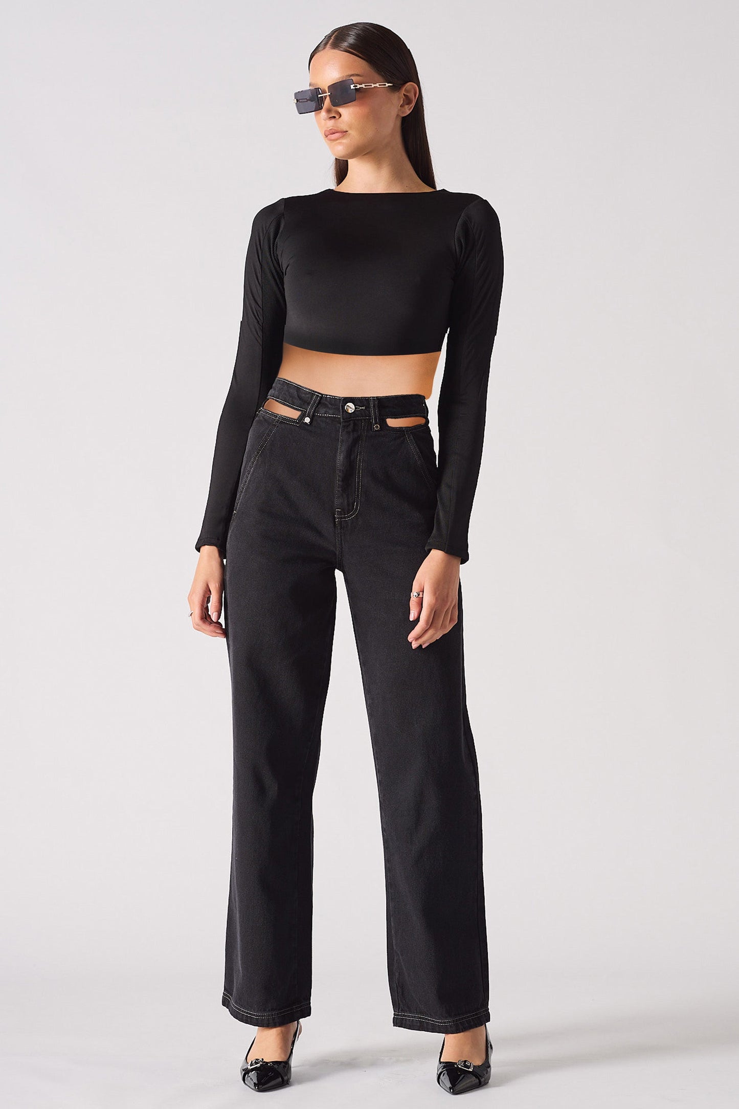STRAIGHT LEG JEANS - BLACK