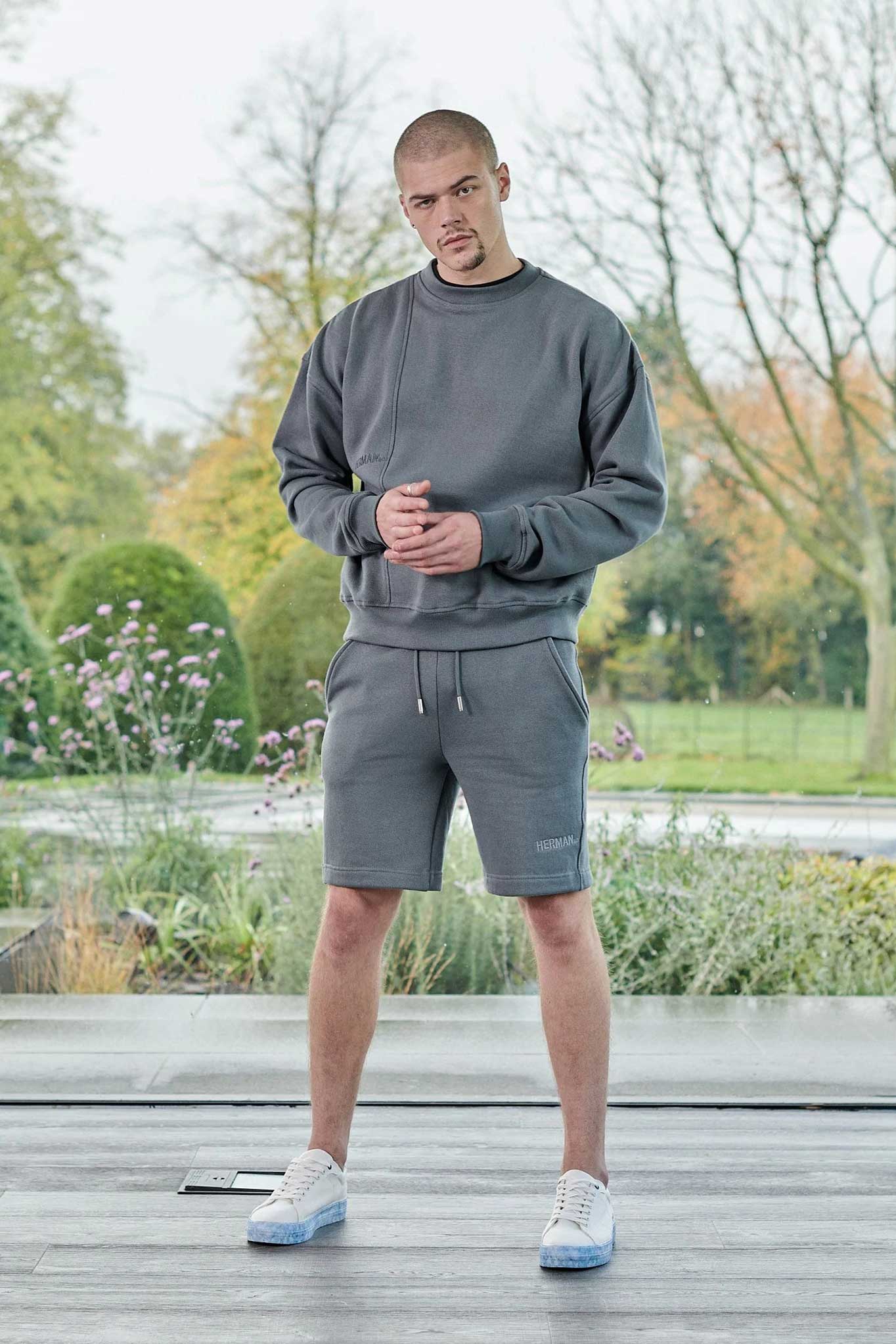 CREW NECK JUMPER - GREY
