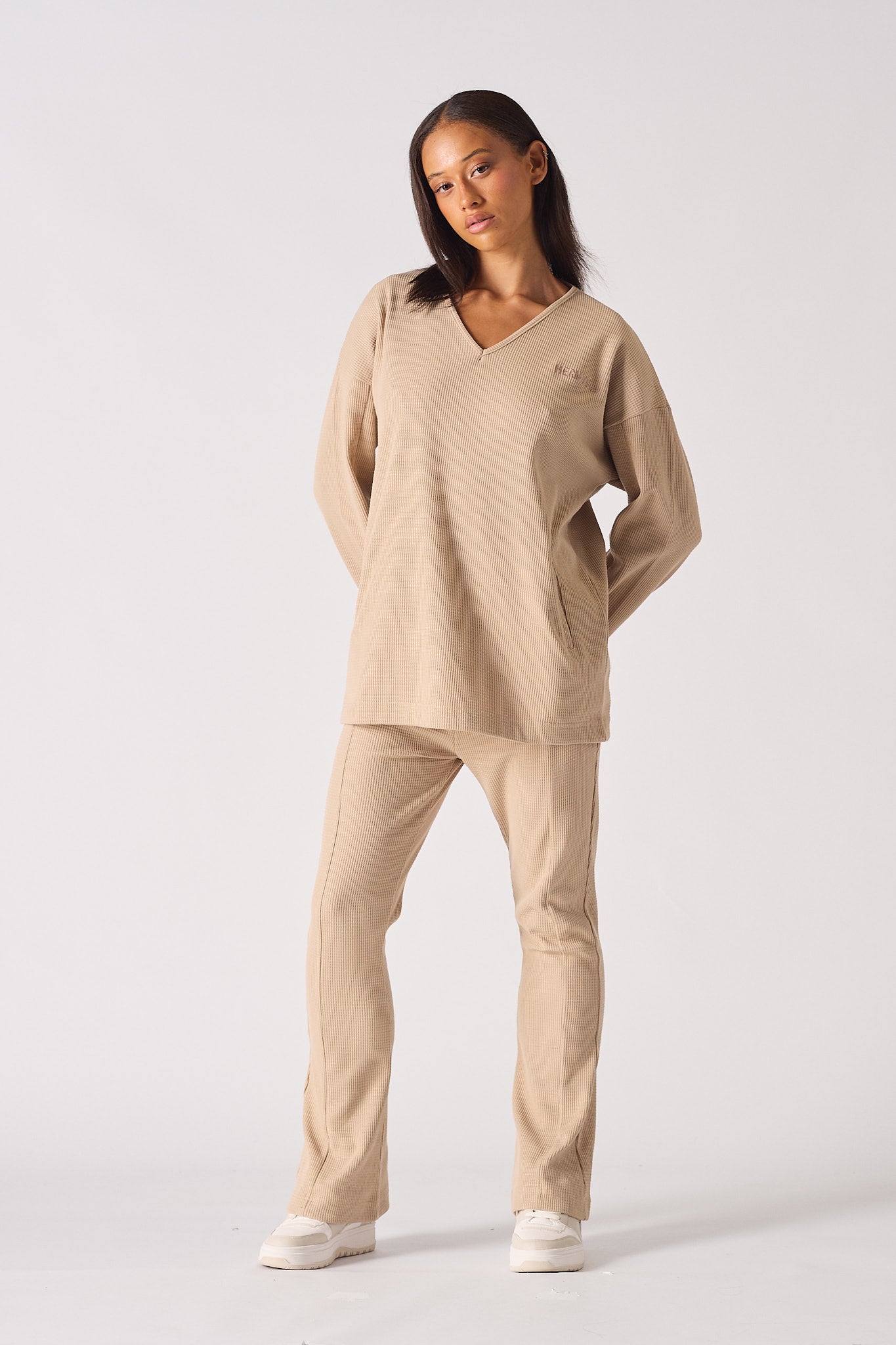 FIT & FLARE JOGGERS- BEIGE