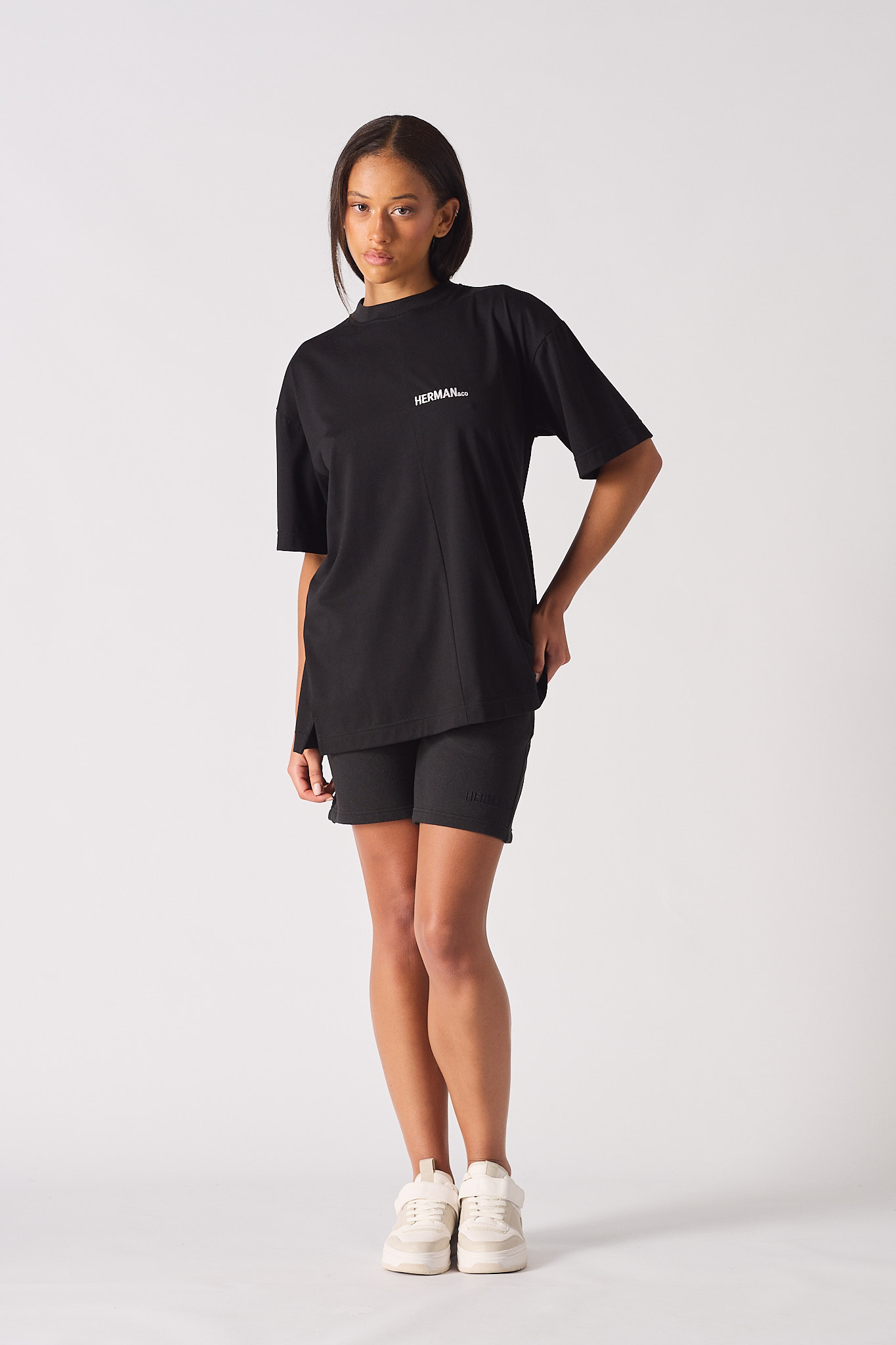 OVERSIZED T-SHIRT - BLACK