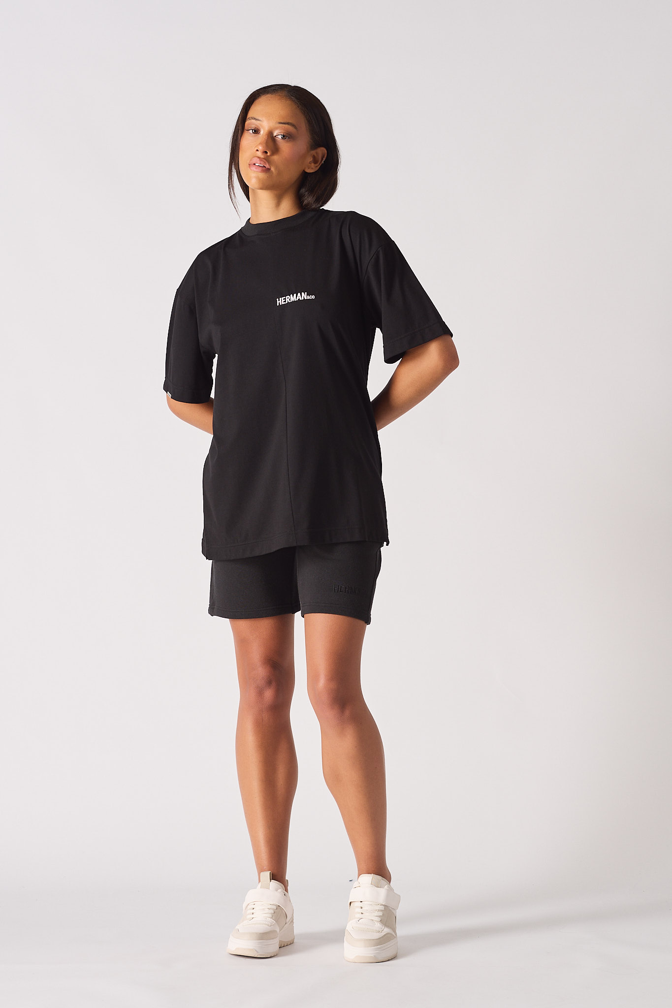 OVERSIZED T-SHIRT - BLACK