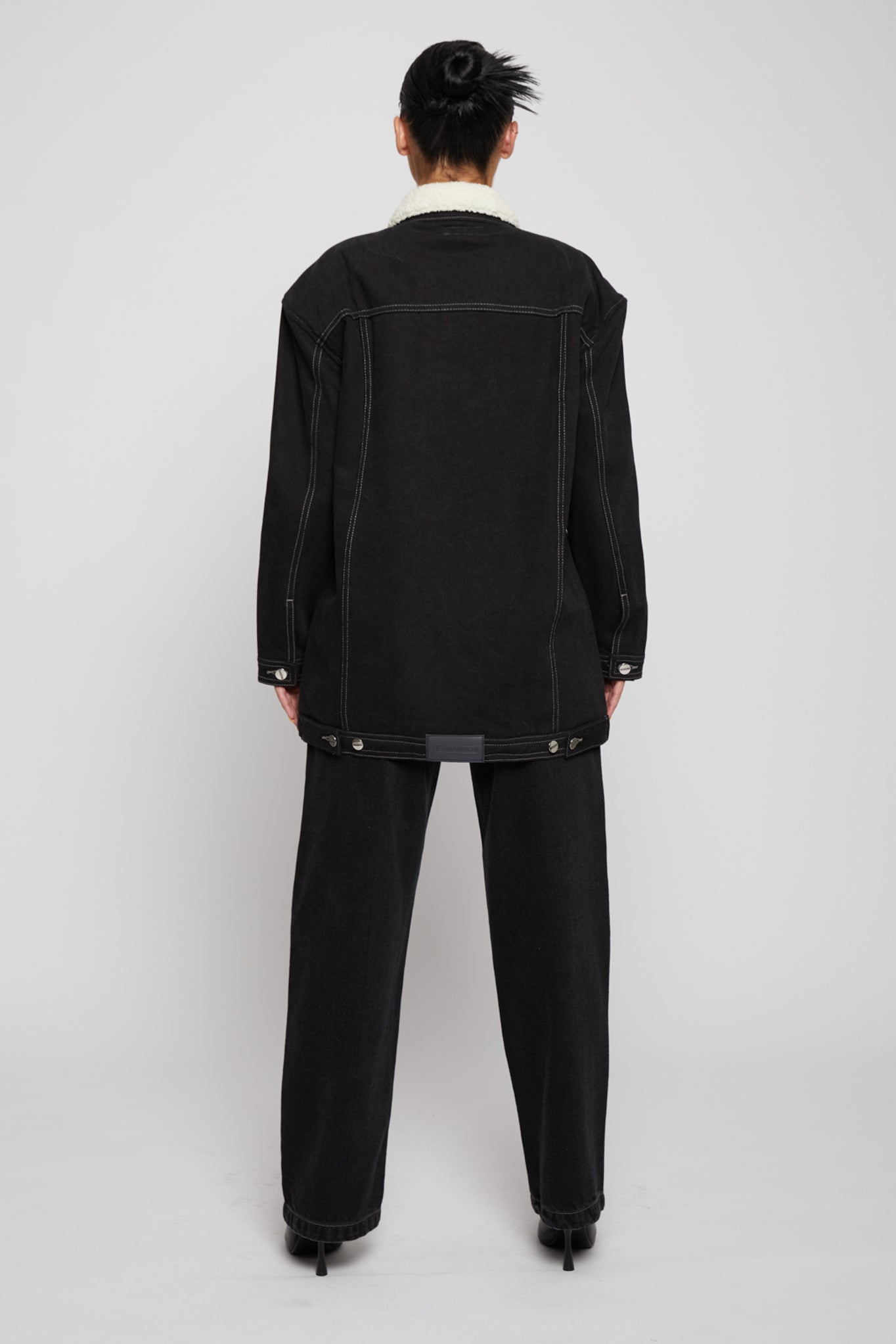 SHERPA OVERSIZED DENIM JACKET - BLACK