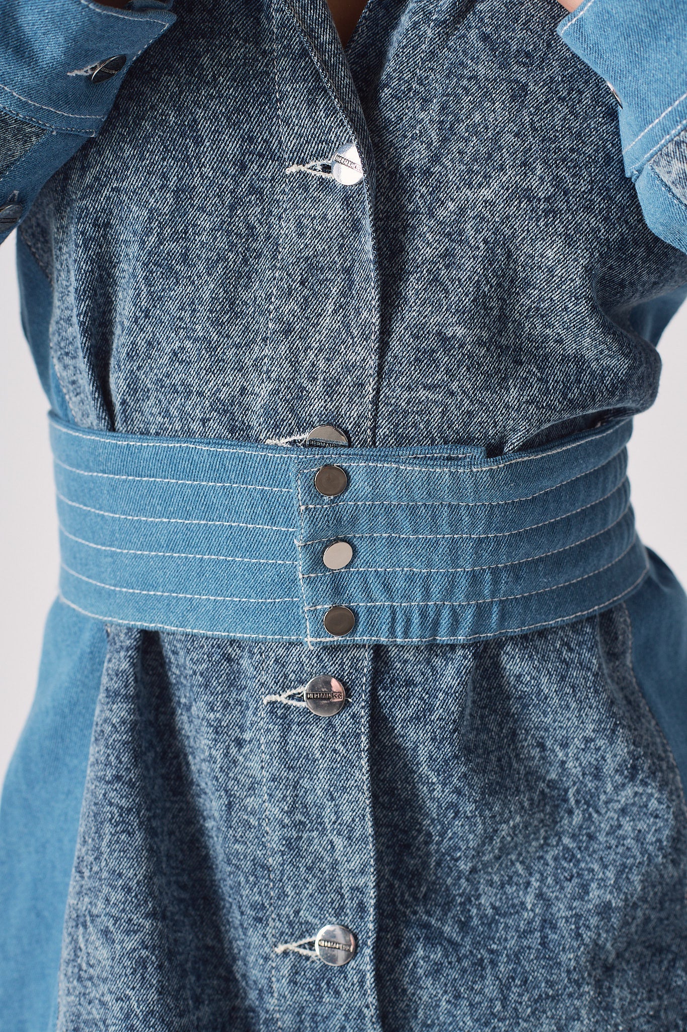 DENIM BELTED DRESS - BLUE WASH