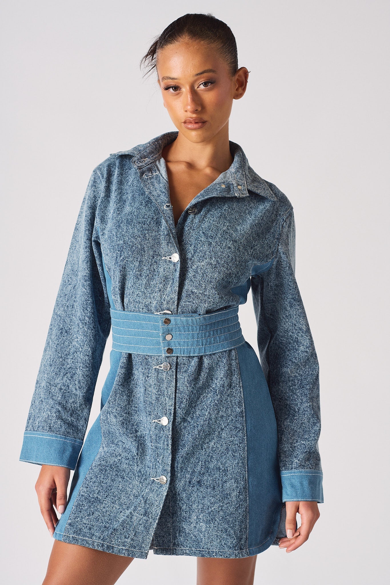 DENIM BELTED DRESS - BLUE WASH