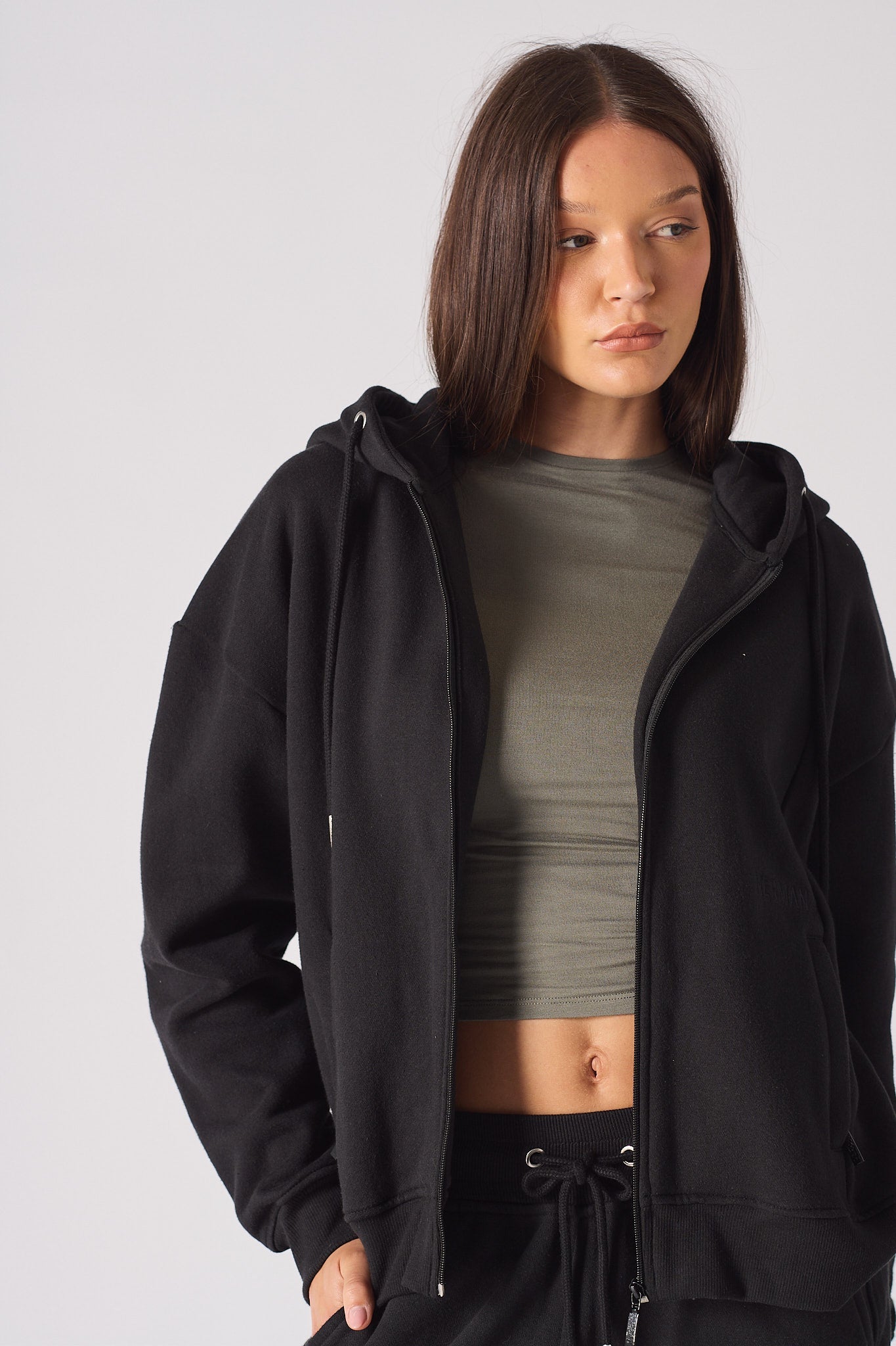 REGULAR ZIP UP HOODIE - BLACK